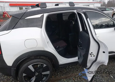 2025 Nissan Kicks Sr Intelligent Awd z USA, uszkodzony, nr VIN 3N8AP6DD7SL405878